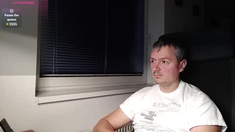 Snapshot of jogger1991 chatting on 01/06/25, 04:02 Jogger1991 online show from 01/06/25, 04:02