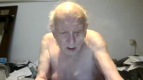 Snapshot of johan1948 chatting on 12/08/24, 03:56 Johan online show from 12/08/24, 03:56