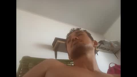 Snapshot of johan570400 chatting on 05/05/26, 05:43 Joni online show from 05/05/26, 05:43