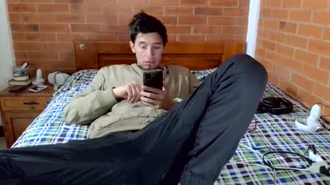 johan70nsexy online show from 04/12/26, 01:10