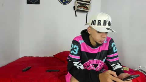 johan_and_antonella online show from 11/02/25, 05:32