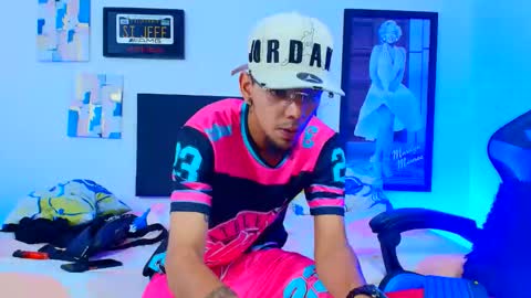 johan_and_antonella online show from 11/21/25, 02:10