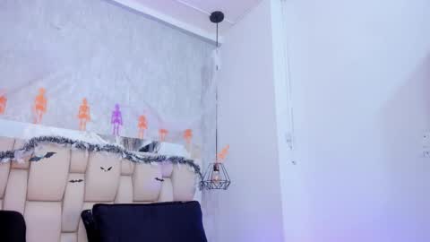 Snapshot of johan_gz_ chatting on 10/11/25, 11:42 Johan online show from 10/11/25, 11:42