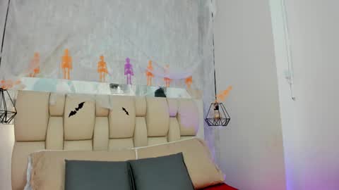 Johan  online show from 10/23/25, 07:56