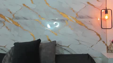 johan online show from 09/21/25, 12:23