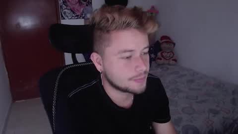 JOHAN independient model online show from 12/04/25, 03:21