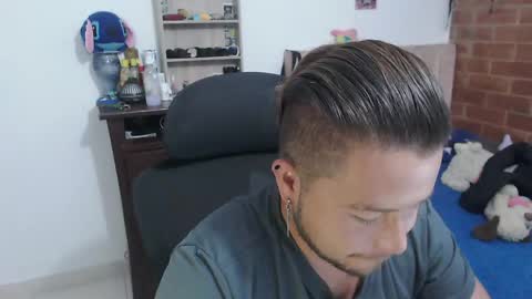 JOHAN independient model online show from 04/15/26, 08:20