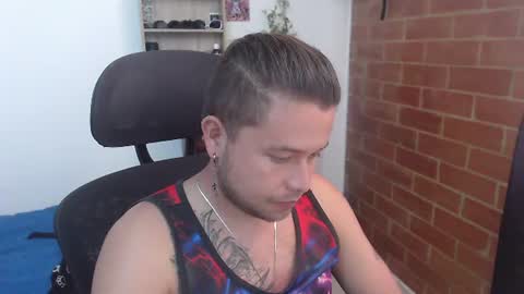 Snapshot of johanleonsweetboy chatting on 06/12/26, 07:02 JOHAN independient model online show from 06/12/26, 07:02