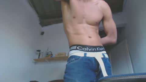 Snapshot of johantorres19 chatting on 01/10/25, 10:15 johantorres19 online show from 01/10/25, 10:15