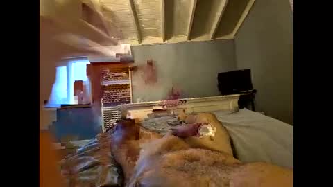 john281985 online show from 01/04/25, 10:49