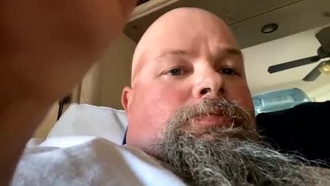 Snapshot of john40a chatting on 12/29/24, 06:38 John online show from 12/29/24, 06:38