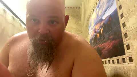 Snapshot of john40a chatting on 01/11/25, 02:20 John online show from 01/11/25, 02:20