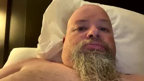 Snapshot of john40a chatting on 03/12/25, 11:09 John online show from 03/12/25, 11:09