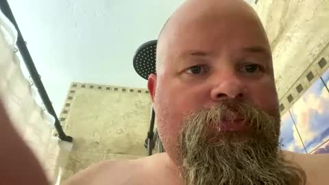 Snapshot of john40a chatting on 09/21/25, 03:30 John online show from 09/21/25, 03:30