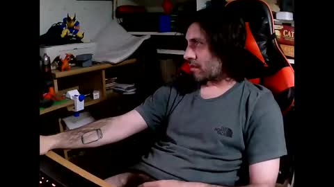 Snapshot of john566112 chatting on 11/01/25, 04:47 john online show from 11/01/25, 04:47