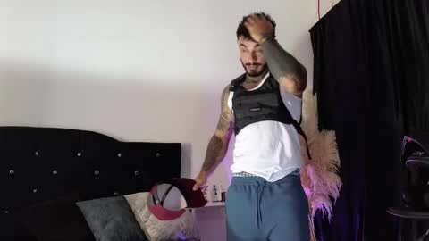 John  online show from 11/08/25, 11:10