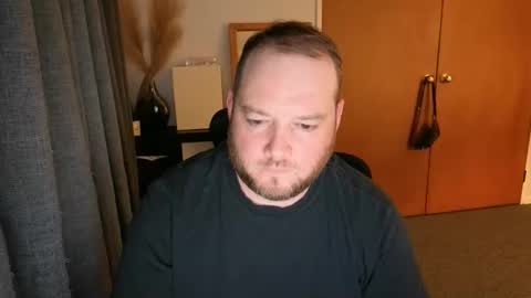 john_bear1 online show from 04/01/26, 06:36