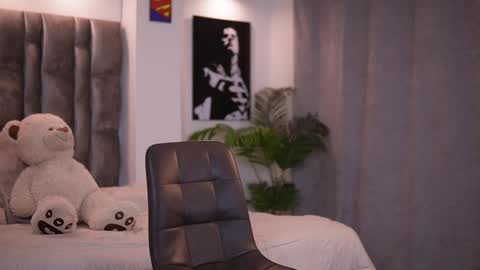 john online show from 02/04/25, 09:20