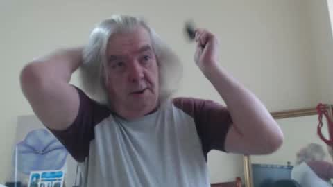 Snapshot of john_little_one chatting on 01/14/25, 10:48 JOHN online show from 01/14/25, 10:48