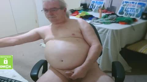 Snapshot of john_little_one chatting on 02/12/25, 09:33 JOHN online show from 02/12/25, 09:33