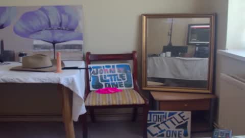 Snapshot of john_little_one chatting on 06/10/26, 03:00 JOHN online show from 06/10/26, 03:00