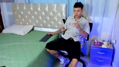 Snapshot of john_mystic chatting on 09/12/25, 02:22 Jhon Mystic online show from 09/12/25, 02:22