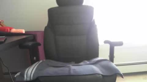 john_smith021 online show from 10/04/25, 07:23