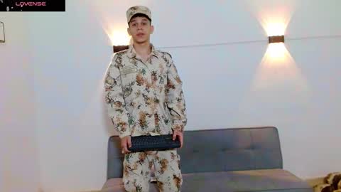 Snapshot of john_ssnow29 chatting on 12/01/25, 12:32 john_ssnow29 online show from 12/01/25, 12:32