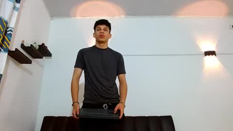 john_ssnow29 online show from 03/11/26, 08:42