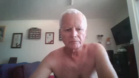 Snapshot of johndesnudado chatting on 06/28/26, 10:54 johndesnudado online show from 06/28/26, 10:54