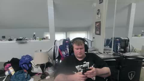 johnfernandez784 online show from 05/29/26, 01:42