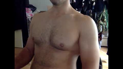 Snapshot of johnhotxxxx chatting on 11/01/25, 01:18 LETSPLAY online show from 11/01/25, 01:18