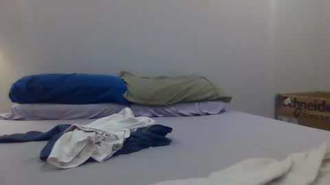 Snapshot of johnjones585121 chatting on 02/17/25, 01:58 johnjones585121 online show from 02/17/25, 01:58