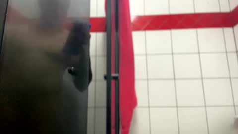 Snapshot of johnjow10 chatting on 02/05/25, 04:14 JOHN online show from 02/05/25, 04:14