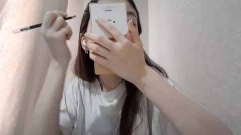 Snapshot of johnmerli chatting on 12/04/25, 05:39 Molly online show from 12/04/25, 05:39