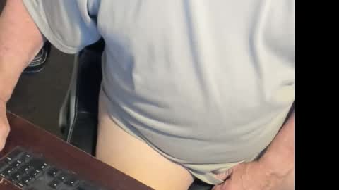 Snapshot of johnno52 chatting on 12/01/25, 12:54 johnno52 online show from 12/01/25, 12:54