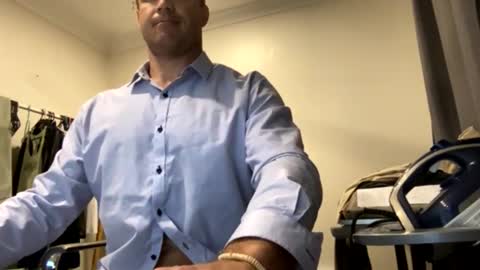 Snapshot of johnny61600 chatting on 02/10/26, 03:27 Lovenitwet69 online show from 02/10/26, 03:27