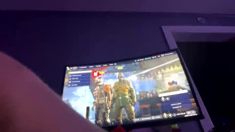 Snapshot of johnny981047 chatting on 03/01/26, 02:24 johnny981047 online show from 03/01/26, 02:24