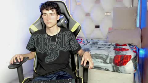 johnny_cagee online show from 09/18/25, 03:52