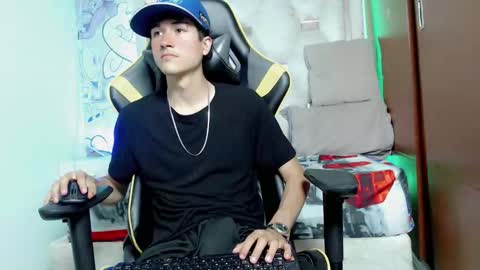 johnny_cagee online show from 10/08/25, 06:44