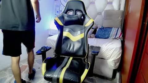 johnny_cagee online show from 12/21/25, 04:08