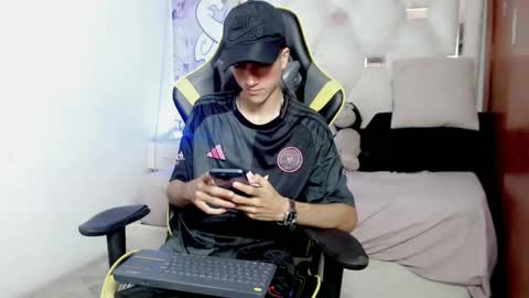 johnny_cagee online show from 01/13/26, 03:34