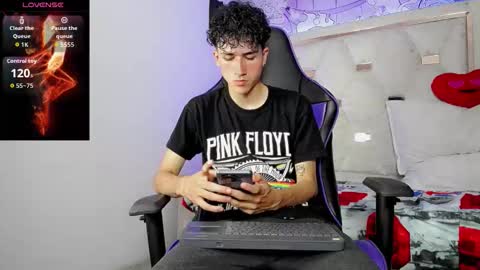 johnny_cagee online show from 03/25/26, 04:07