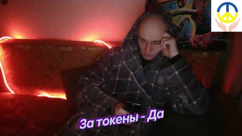 Snapshot of johnny_positive chatting on 02/17/25, 12:32 Johnny online show from 02/17/25, 12:32