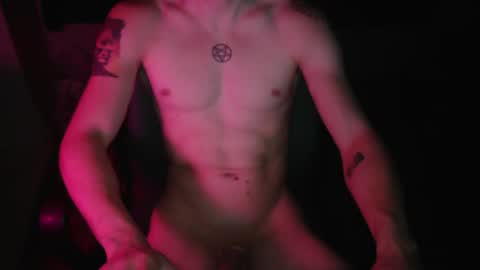 Snapshot of johnny_positive chatting on 10/03/25, 05:32 Johnny online show from 10/03/25, 05:32