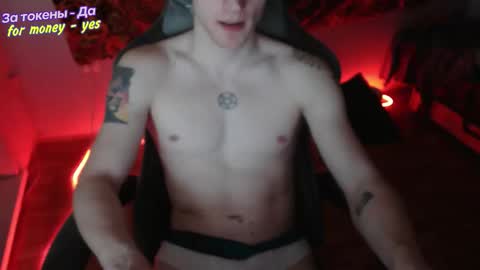 Snapshot of johnny_positive chatting on 11/28/25, 04:53 Johnny online show from 11/28/25, 04:53