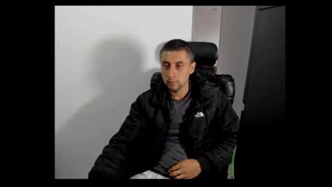 Snapshot of johnny_seens1 chatting on 11/09/25, 09:24 Johnny online show from 11/09/25, 09:24