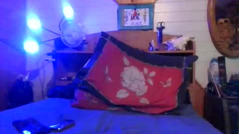 Snapshot of johnnyct36 chatting on 11/25/25, 09:20 johnnyct36 online show from 11/25/25, 09:20