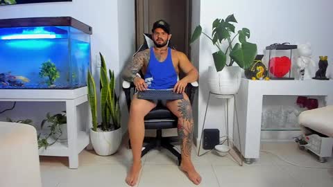 JOHNNY online show from 10/03/25, 01:02