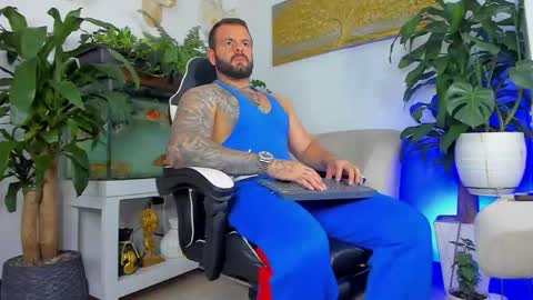 Snapshot of johnnygrayson_ chatting on 04/29/26, 11:11 JOHNNY online show from 04/29/26, 11:11